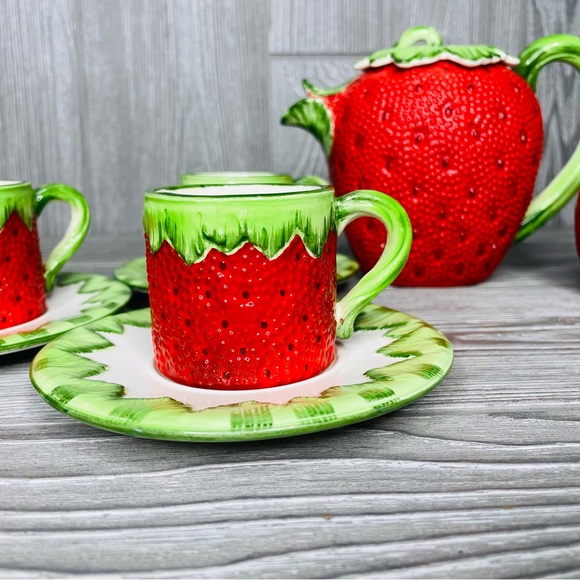 Gift Ideas Creation Strawberry Espresso coffee Tea Set 14 cups saucers pot sugar - Picture 2 of 16